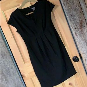 Ann Taylor LBD with pockets!